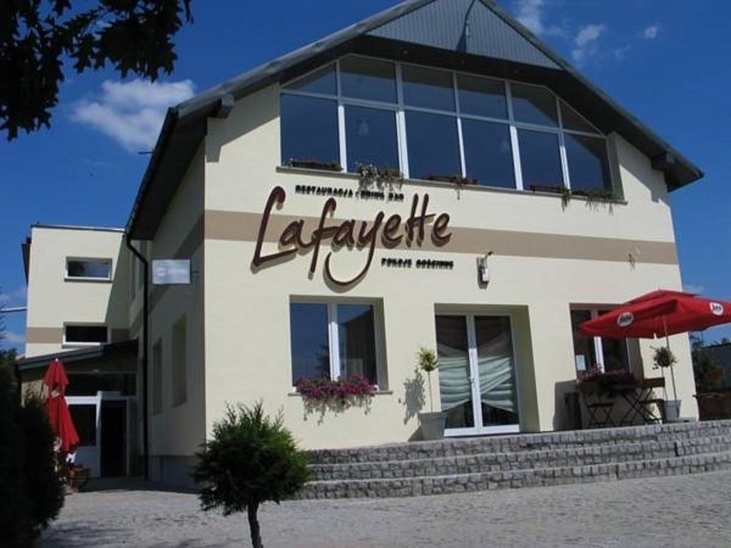 Restauracja Lafayette Pokoje Goscinne Zelow Ngoại thất bức ảnh